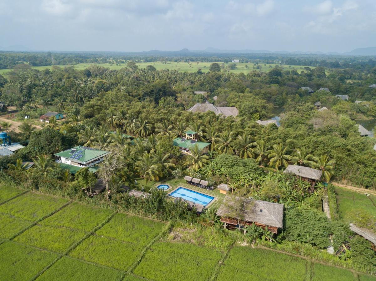 The Hideout Sigiriya Villa Exterior photo